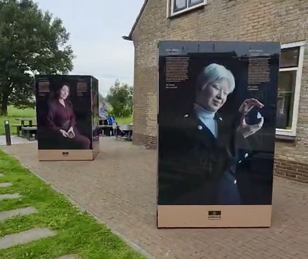 UNESCO tentoonstelling ‘Zij maakt het verschil’ staat nu in Lemmer