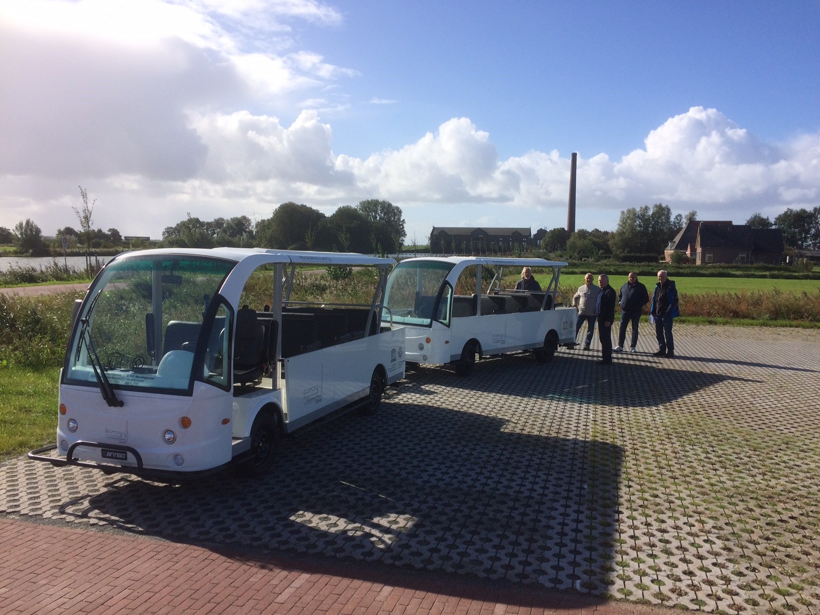 Nieuw!....de e-shuttle van het Woudagemaal